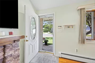 148 Birs Avenue, Lindenhurst, NY 11757 - Photo 6