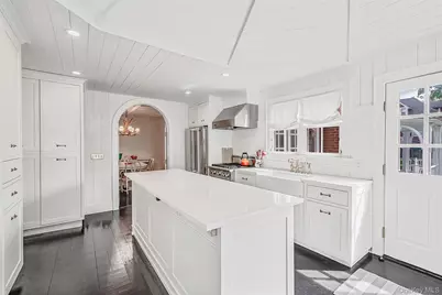 13 Spring Garden Avenue, Shelter Island Heights, NY 11965 - Photo 20