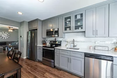 5 Norwalk Lane, Selden, NY 11784 - Photo 4