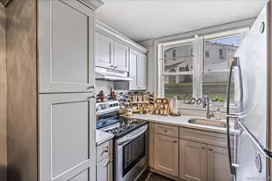 80 Townhouse Road N, Huntington Station, NY 11746 - Photo 8