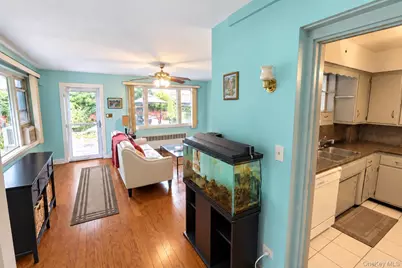 72 Mohawk Road, Yonkers, NY 10710 - Photo 14