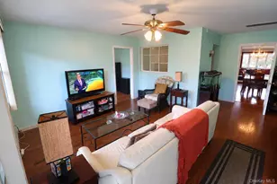 72 Mohawk Rd, Yonkers, NY 10710 - Photo 16