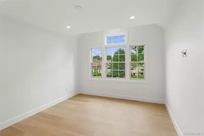 1438 Dewey Avenue, North Bellmore, NY 11710 - Photo 30