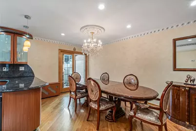 137-66 70th Road, Kew Gardens, NY 11367 - Photo 6