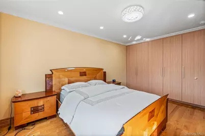 137-66 70th Road, Kew Gardens, NY 11367 - Photo 12