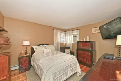 35 Jensen Road, Bay Shore, NY 11706 - Photo 20