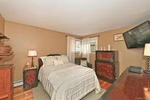 35 Jensen Rd, Bay Shore, NY 11706 - Photo 20