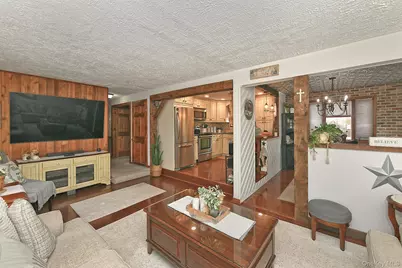 35 Jensen Road, Bay Shore, NY 11706 - Photo 12