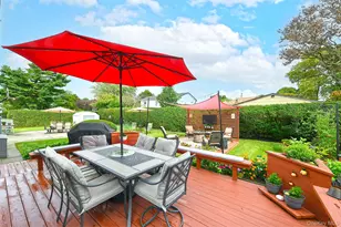 35 Jensen Rd, Bay Shore, NY 11706 - Photo 26