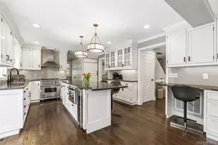 9 Lori Ln, Chappaqua, NY 10514 - Photo 8