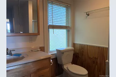 549 Main Road #B, Aquebogue, NY 11901 - Photo 10