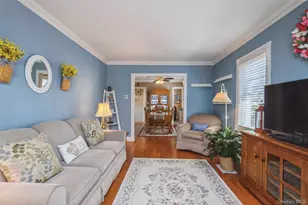 99 Barwick St, Floral Park, NY 11001 - Photo 12