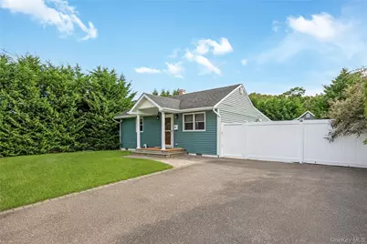 28 Academy Lane, Oakdale, NY 11769 - Photo 1