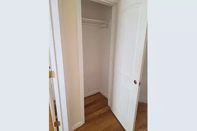 195-25 Woodhull Avenue #2nd fl, Hollis, NY 11423 - Photo 8