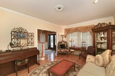 7 Ona Avenue, Dix Hills, NY 11746 - Photo 16