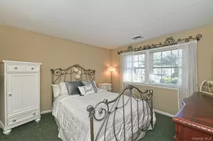 7 Ona Ave, Dix Hills, NY 11746 - Photo 26