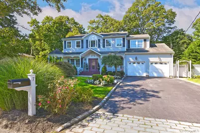 7 Ona Avenue, Dix Hills, NY 11746 - Photo 2