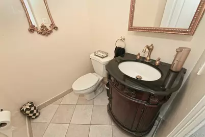 7 Ona Avenue, Dix Hills, NY 11746 - Photo 20
