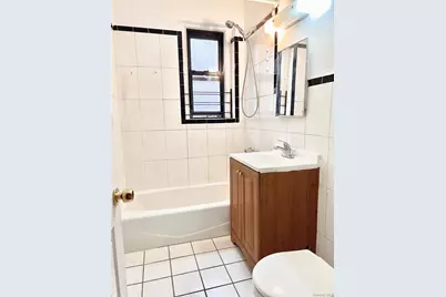 61-40 Saunders St #A12, Rego Park, NY 11374 - Photo 6