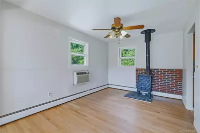 529 Lakeview Terrace, Kingston, NY 12401 - Photo 6