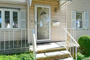 12 Hull Ave, New Hyde Park, NY 11040 - Photo 4