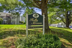 1704 Holly Stream Ct, Brewster, NY 10509 - Photo 2
