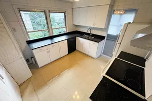15-80 Waters Edge Dr, Bayside, NY 11360 - Photo 4