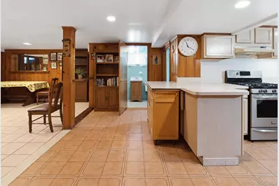 1610 Astor Avenue, Bronx, NY 10469 - Photo 14