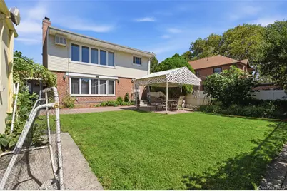1610 Astor Avenue, Bronx, NY 10469 - Photo 36