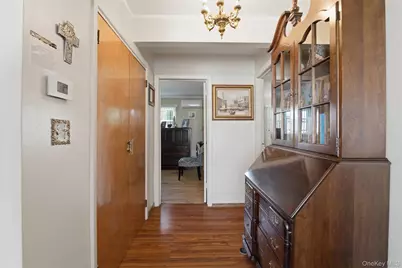 1610 Astor Avenue, Bronx, NY 10469 - Photo 12