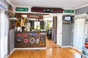 8 Buttercup Dr, Bohemia, NY 11716 - Photo 4