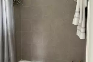 1220 Doges Prom, Copiague, NY 11757 - Photo 14