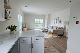 1220 Doges Prom, Copiague, NY 11757 - Photo 12