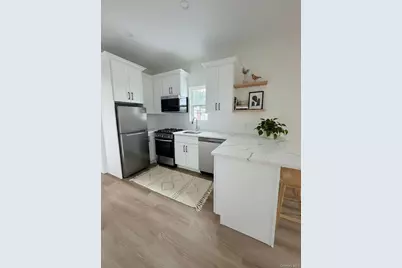 1220 Doges Prom #2B, Copiague, NY 11757 - Photo 8