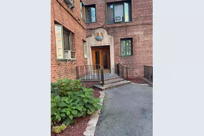 1641 Metropolitan Avenue #3H, Bronx, NY 10462 - Photo 2