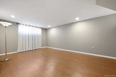 1420 Holiday Park Drive, Wantagh, NY 11793 - Photo 22