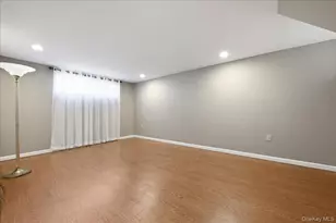1420 Holiday Park Dr, Wantagh, NY 11793 - Photo 22