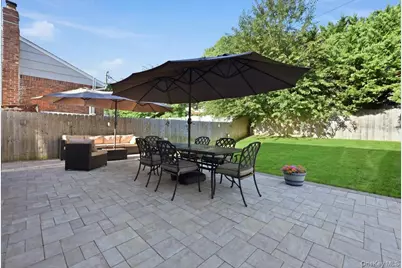 1420 Holiday Park Drive, Wantagh, NY 11793 - Photo 28