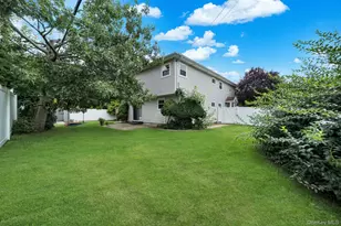 285 N Oak St, Massapequa, NY 11758 - Photo 34