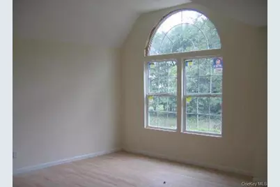 10 Iowa Street, Coram, NY 11727 - Photo 10