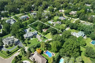 111 Birch Ln, Manhasset, NY 11030 - Photo 2