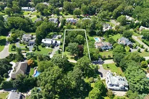 111 Birch Ln, Manhasset, NY 11030 - Photo 6