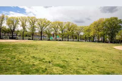 141-15 Union Turnpike #1-O, Flushing, NY 11367 - Photo 16