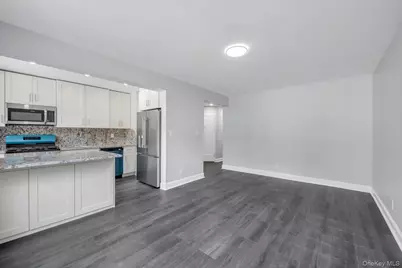 141-15 Union Turnpike #1-O, Flushing, NY 11367 - Photo 6