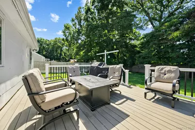 469 Carnation Drive, Shirley, NY 11967 - Photo 10