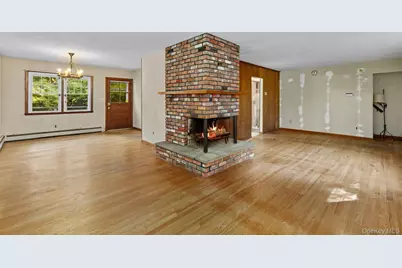 11 Woodycrest Drive, Northport, NY 11768 - Photo 2