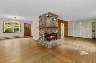 11 Woodycrest Dr, Northport, NY 11768 - Photo 2