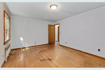 11 Woodycrest Drive, Northport, NY 11768 - Photo 12