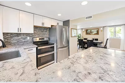 19 Badger Lane, East Setauket, NY 11733 - Photo 18