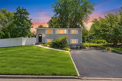19 Badger Lane, East Setauket, NY 11733 - Photo 1
